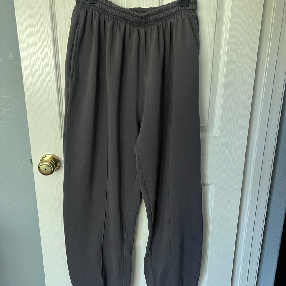 Soft comfort sweats baggy with pockets